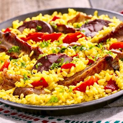 Arroz mixto con chorizo y carne