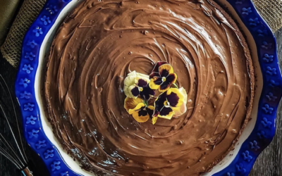 Torta de chocolate con crema de avellanas y chocolate