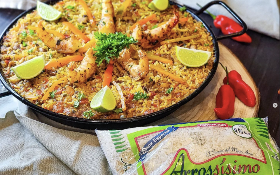 Arroz con camarones, curry y leche de coco