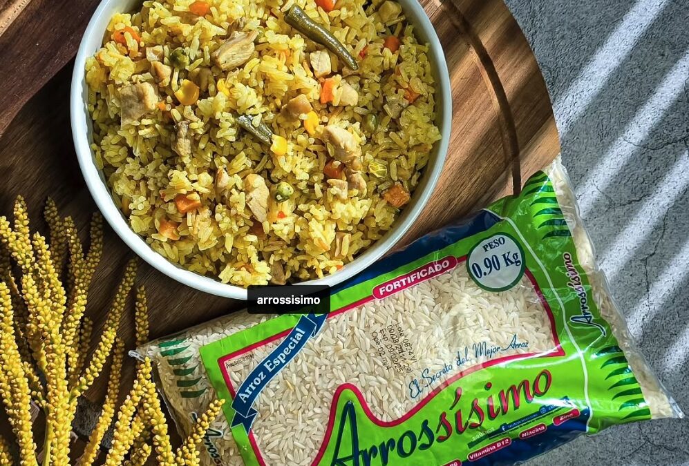 Arroz con fideos, pollo y vegetales