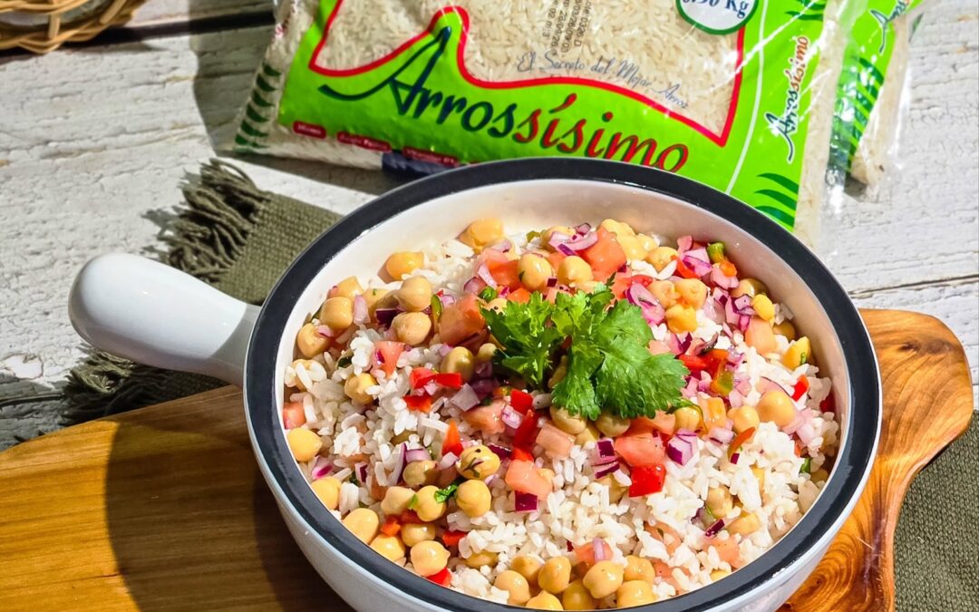 Ensalada de Arrossísimo fortificado, garbanzos y vegetales